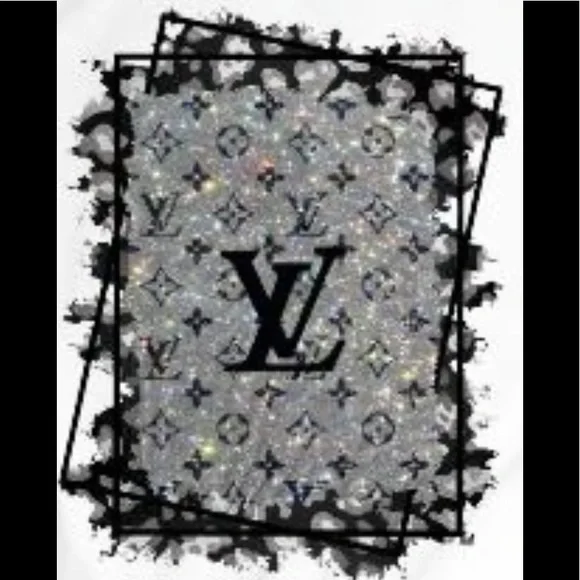 White LV Glittered T-Shirts ❌❌PRICE FIRM NO OFFERS ❌🙏 - Picture 2 of 4